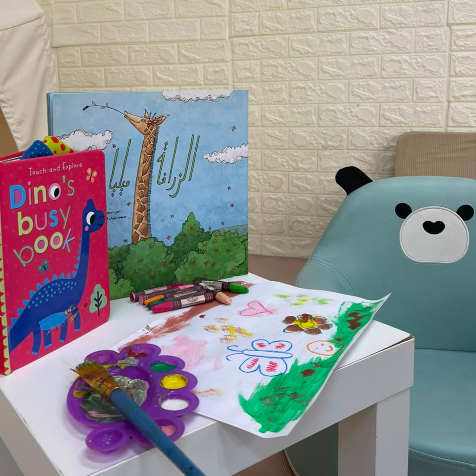 Little Explorers: Stories & Activities